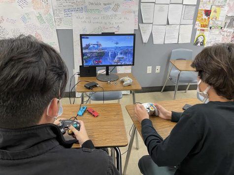 ESports hosts their second in-house tournament fundraiser on Oct. 29. Ernesto Valle competes against another member of the club in the Super Smash Bros Ultimate tournament. 