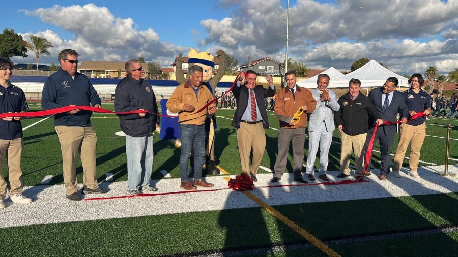 Bonita+Vista+High+principal+Lee+Romero+is+joined+by+honorary+guests+in+ribbon+cutting+ceremony+to+celebrate+new+field+stadium+opening.%0A