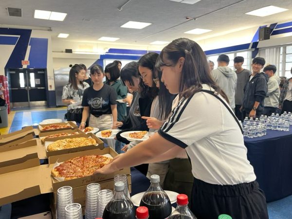 On Aug. 7, the closing ceremony started off with drinks and pizza handed off to the Japanese delegates. Once the Bonita Vista High (BVH) student hosts got their pizza, they were given the time to bond and eat before the delegates received certificates for the completion of their studying abroad program.