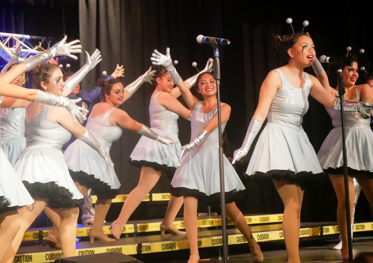 On Oct. 20 and 21, BVH Vocal Music Department (VMD) hosted their annual Scream performance that includes performances, outdoor carnival and a haunted hallway. This year, Music Machine dressed as aliens in their group performance.