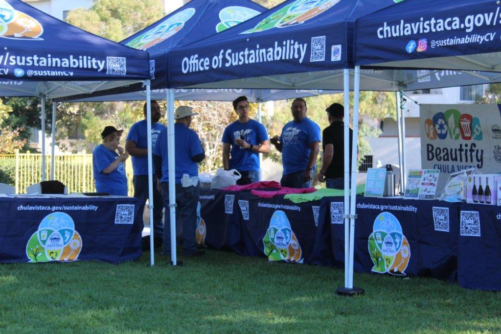 On Oct. 21, The Office of Sustainability team at the Beautify Chula Vista event spread eco-conscious knowledge and sustainable solutions. They work on empowering the community one paper at a time. 
