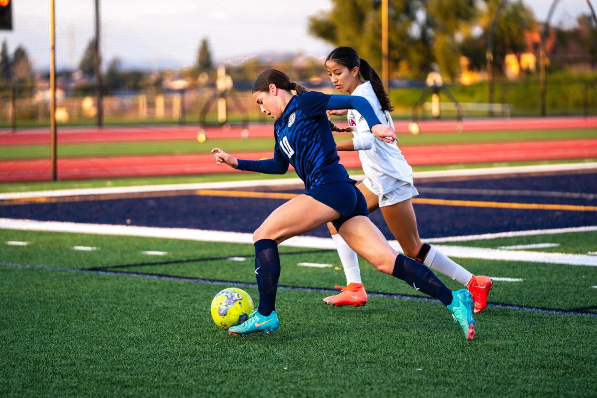 On Feb. 27, the Bonita Vista High (BVH) girls varsity soccer team battled the La Serna High (LSH) Lancers in an nail biting match. BVH midfielder and sophmore Sofia Nunez (10) races down the field in an attempt to help give her team the lead against the Lancers.