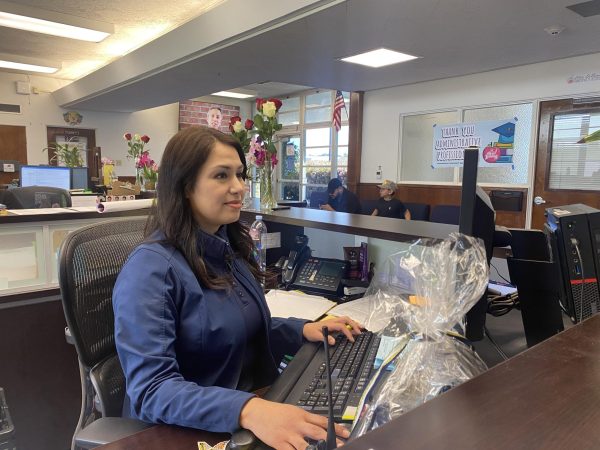 BVH Assistant Principal Secretary Jacqualine Hernandez works in her cubicle in the main office. Upon entering, Hernandez can be seen helping out with paperwork or greeting and assisting parents 